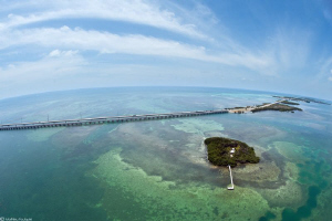 7 mile bridge_Florida Keys by Mathieu Foulquié 